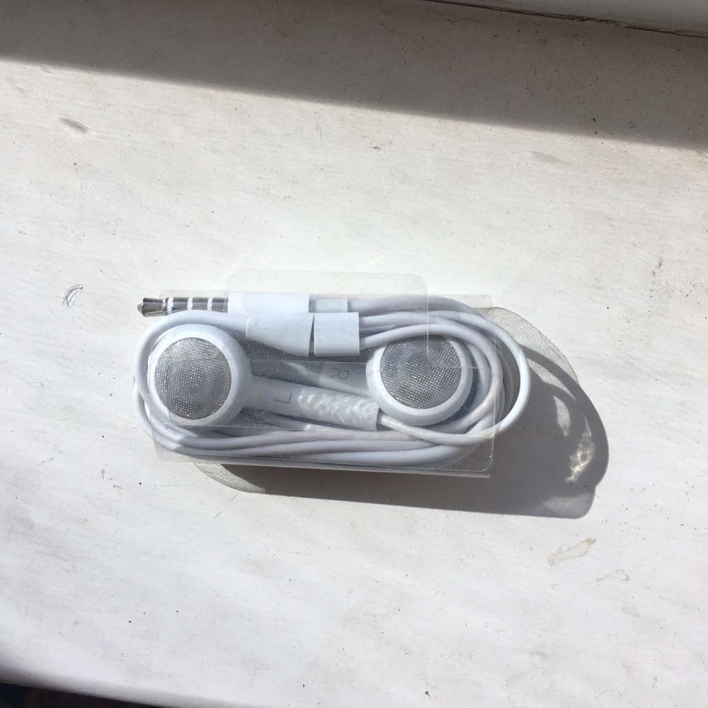 ✨FLASH SALE✨ BRAND NEW Headphones